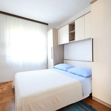 Ana Appartement Petrčane